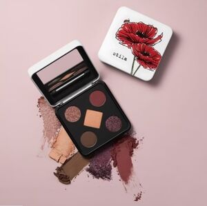 Stila Pocket Play Shadow Palette in Berry Boquet